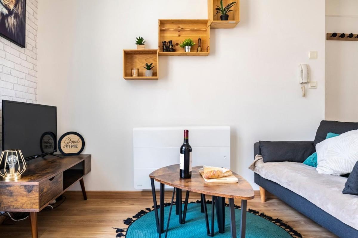 Le Vin Quatre - Studio Avec Vue Dordogne Et Parking Privatif Bergerac Luaran gambar